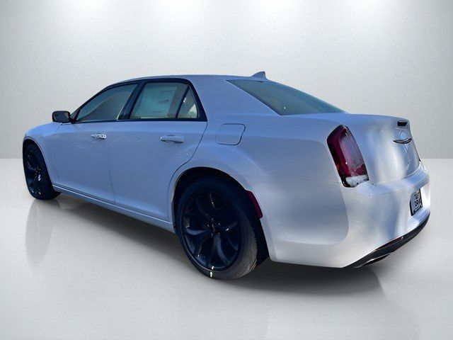 2023 Chrysler 300 Touring