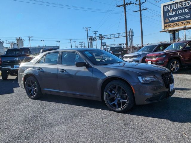 2023 Chrysler 300 Touring