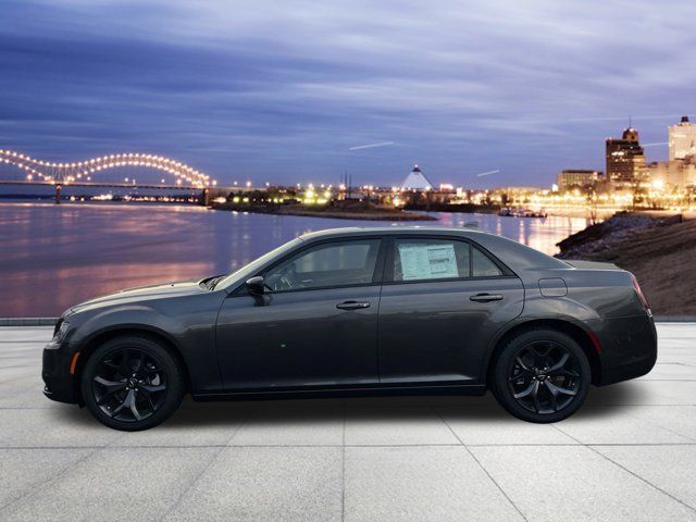 2023 Chrysler 300 Touring