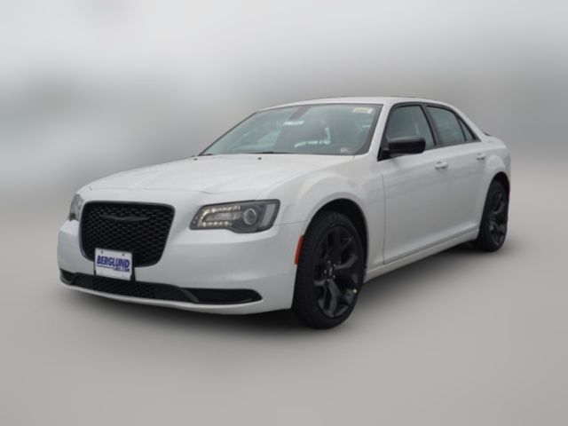 2023 Chrysler 300 Touring