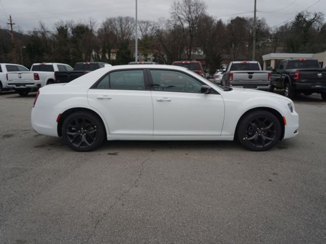 2023 Chrysler 300 Touring