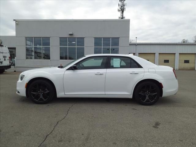 2023 Chrysler 300 Touring