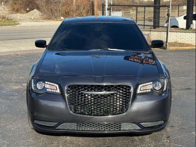 2023 Chrysler 300 Touring