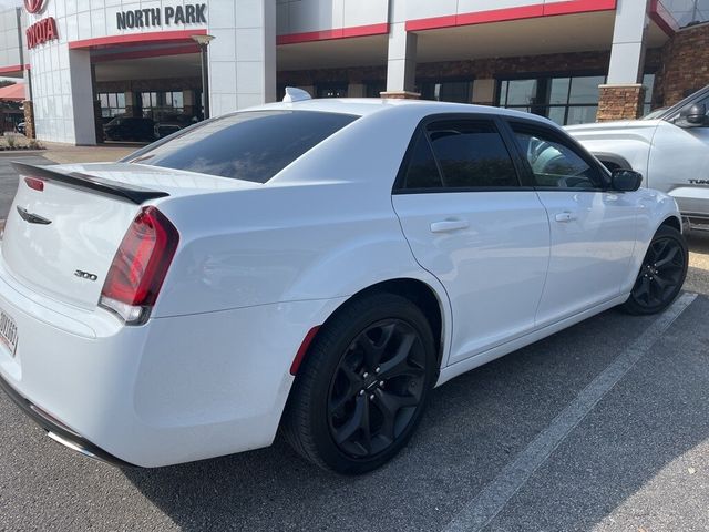 2023 Chrysler 300 Touring