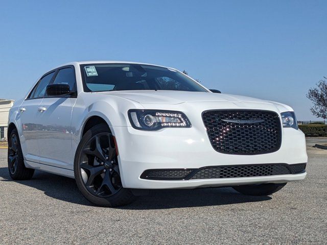 2023 Chrysler 300 Touring