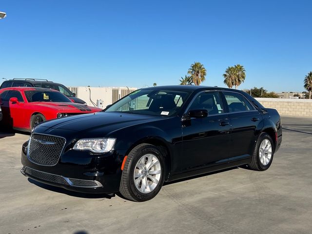 2023 Chrysler 300 Touring