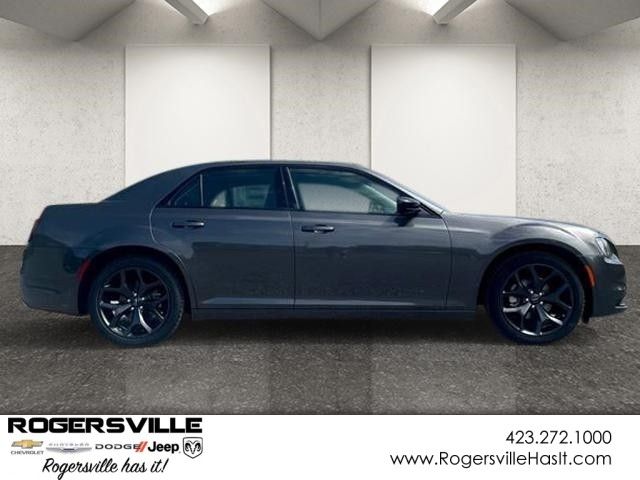 2023 Chrysler 300 Touring