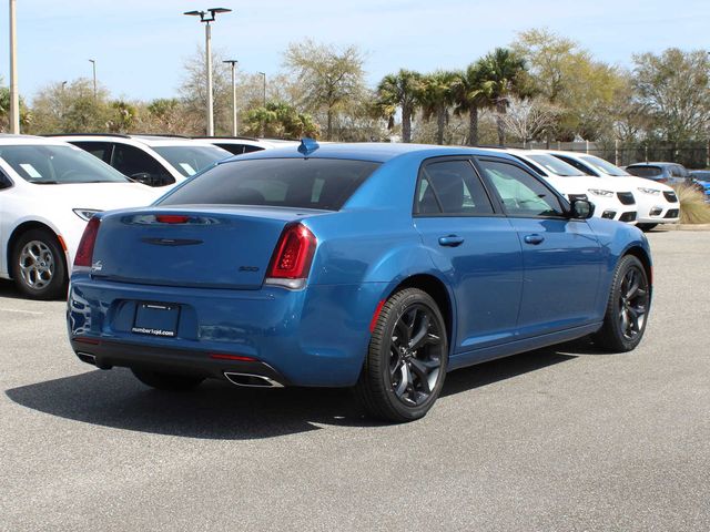 2023 Chrysler 300 Touring