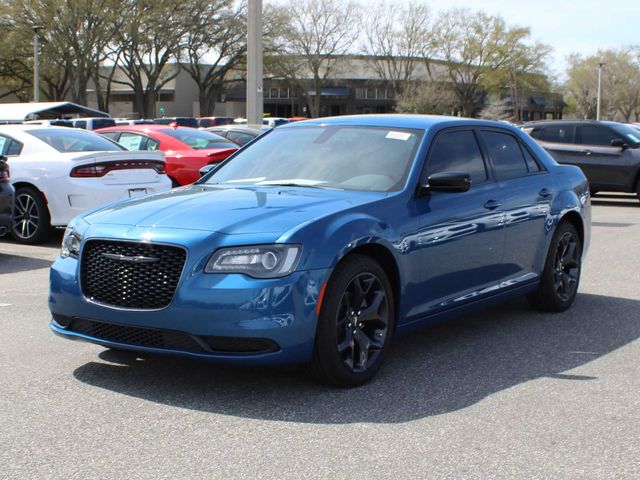 2023 Chrysler 300 Touring