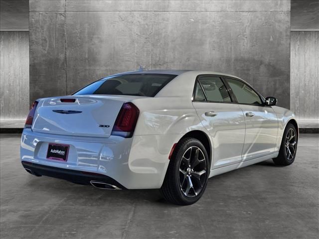 2023 Chrysler 300 Touring