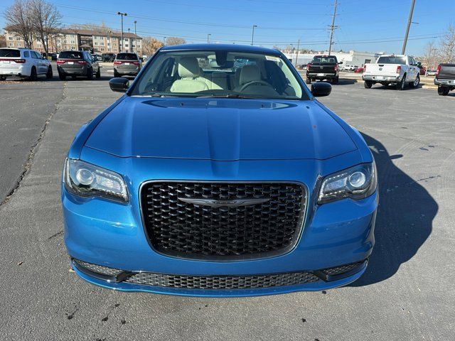 2023 Chrysler 300 Touring