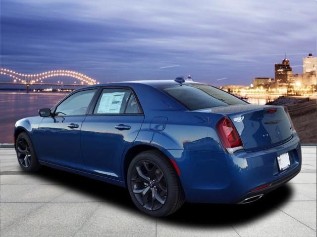 2023 Chrysler 300 Touring