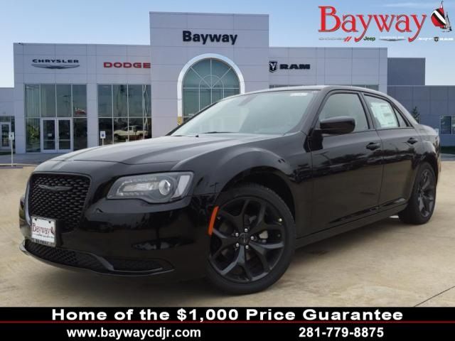 2023 Chrysler 300 Touring