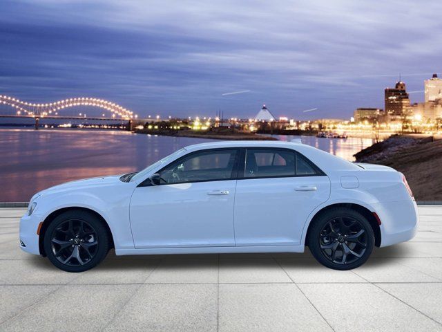 2023 Chrysler 300 Touring