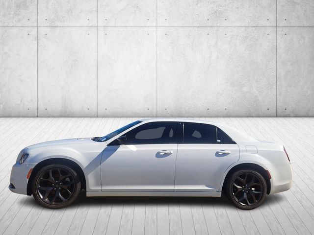 2023 Chrysler 300 Touring