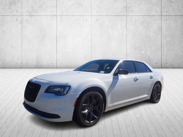 2023 Chrysler 300 Touring