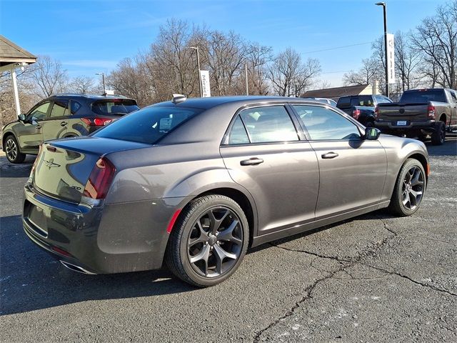 2023 Chrysler 300 Touring