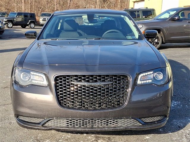 2023 Chrysler 300 Touring