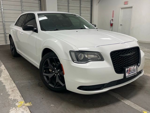 2023 Chrysler 300 Touring