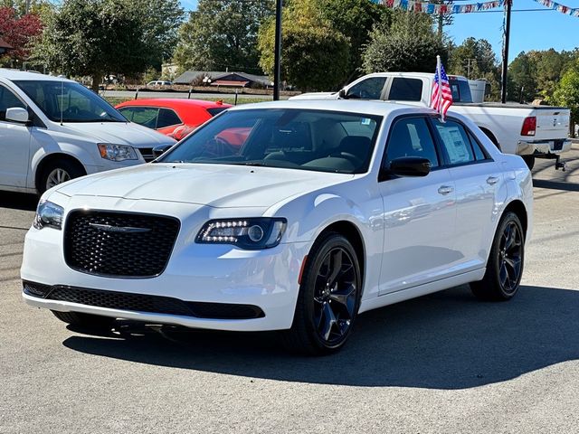 2023 Chrysler 300 Touring