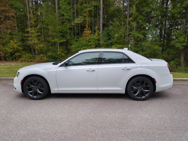 2023 Chrysler 300 Touring