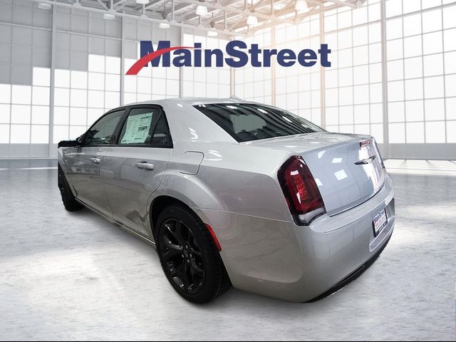 2023 Chrysler 300 Touring