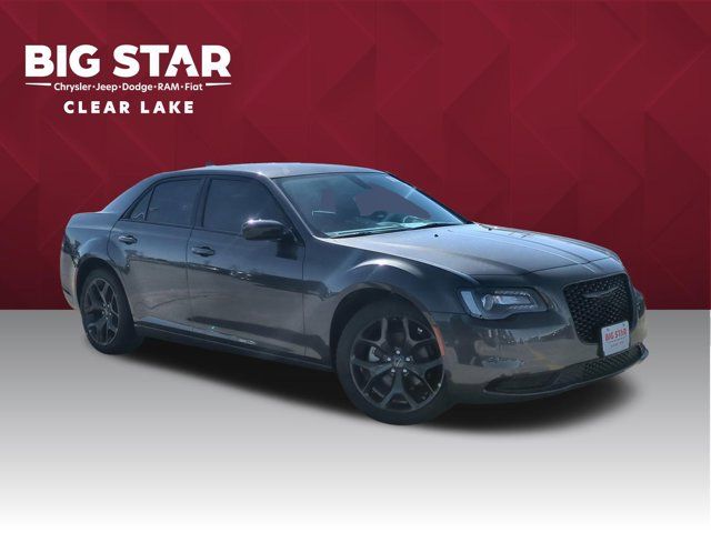 2023 Chrysler 300 Touring