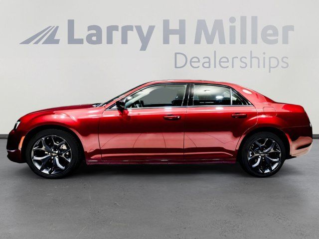 2023 Chrysler 300 Touring