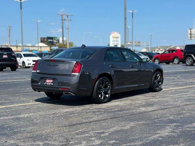 2023 Chrysler 300 Touring