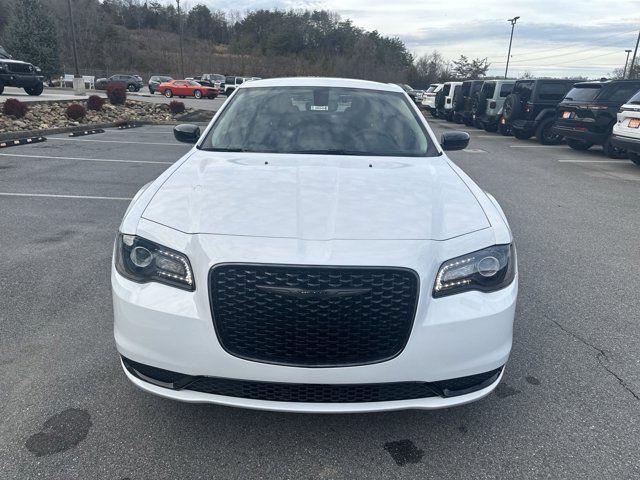 2023 Chrysler 300 Touring