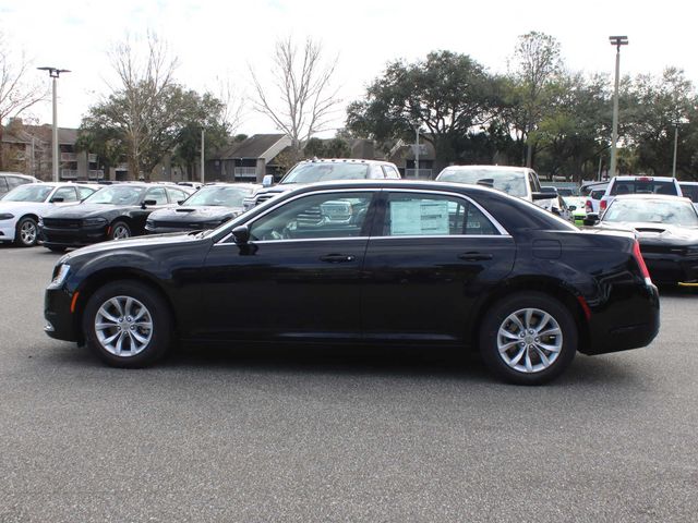 2023 Chrysler 300 Touring