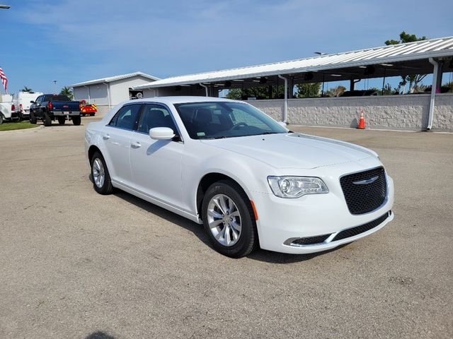 2023 Chrysler 300 Touring