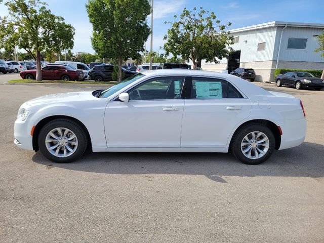 2023 Chrysler 300 Touring