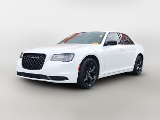 2023 Chrysler 300 Touring