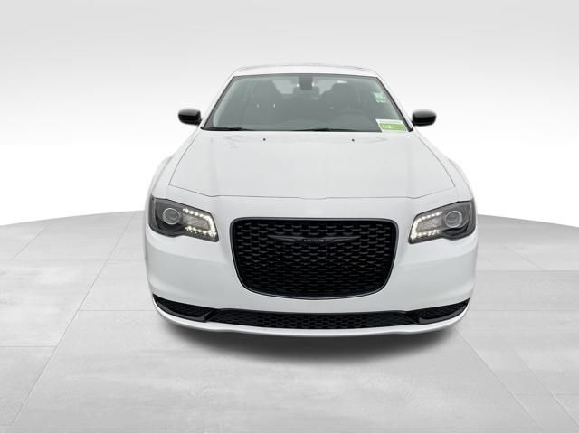 2023 Chrysler 300 Touring