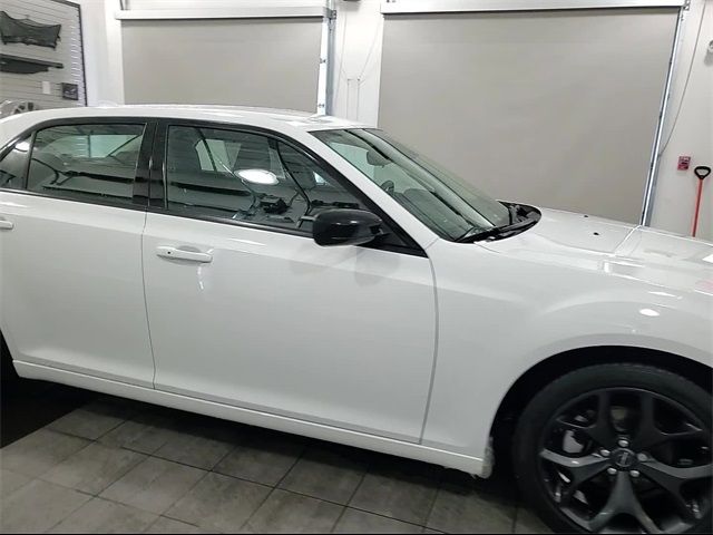 2023 Chrysler 300 Touring