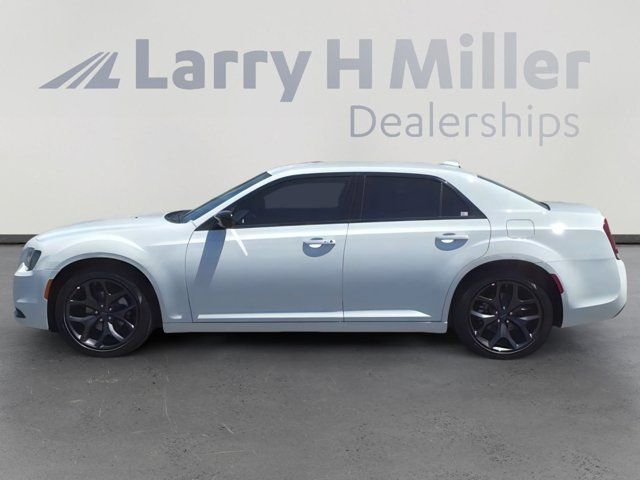 2023 Chrysler 300 Touring