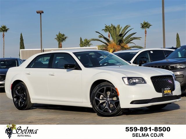 2023 Chrysler 300 Touring