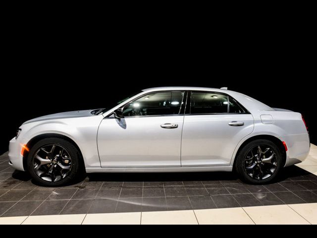 2023 Chrysler 300 Touring