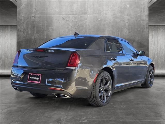 2023 Chrysler 300 Touring