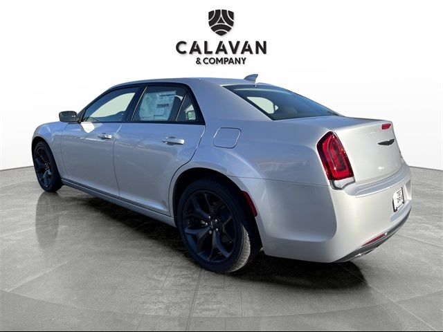 2023 Chrysler 300 Touring