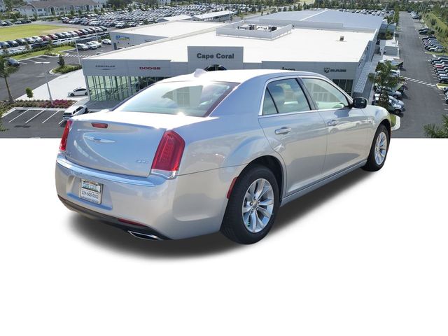 2023 Chrysler 300 Touring