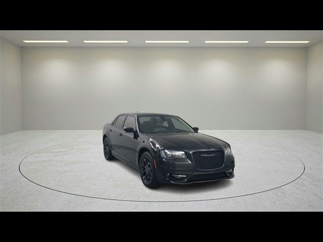 2023 Chrysler 300 Touring L