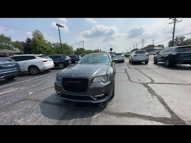 2023 Chrysler 300 Touring L