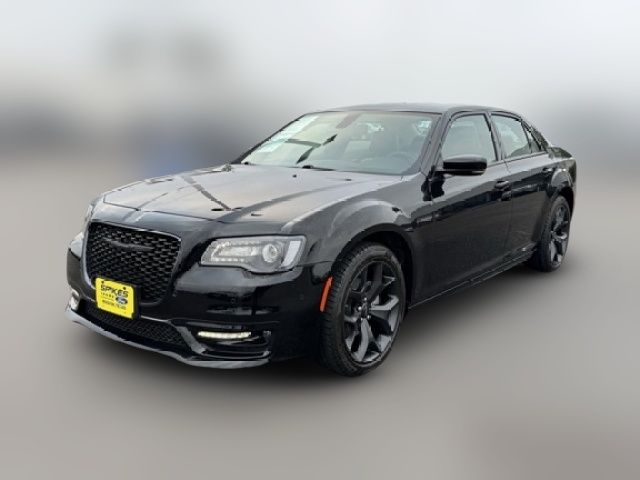 2023 Chrysler 300 Touring L