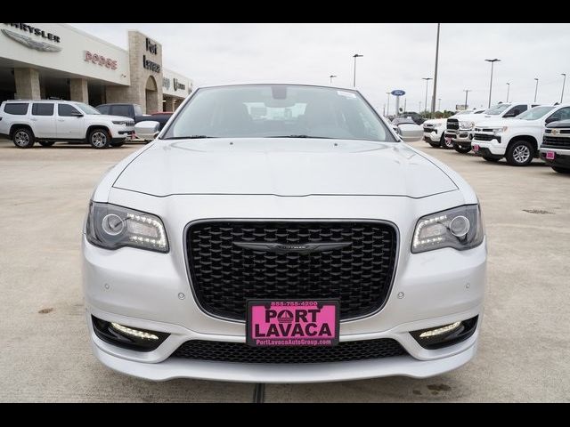 2023 Chrysler 300 Touring L