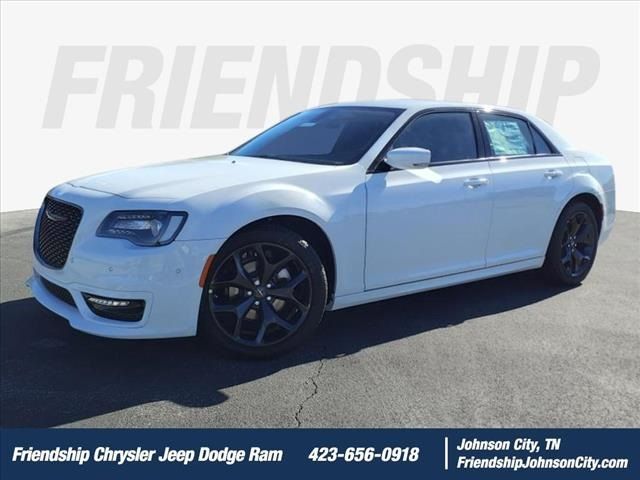 2023 Chrysler 300 Touring L