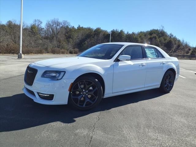 2023 Chrysler 300 Touring L