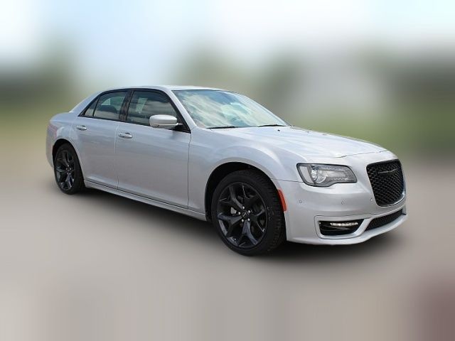 2023 Chrysler 300 Touring L