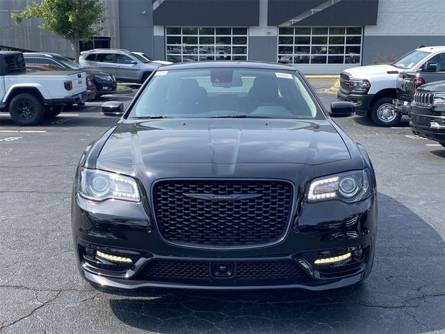 2023 Chrysler 300 Touring L